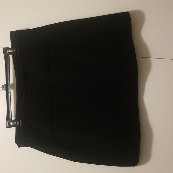 Black textured skirt, 2x Forever 21 - Picture 3 of 6